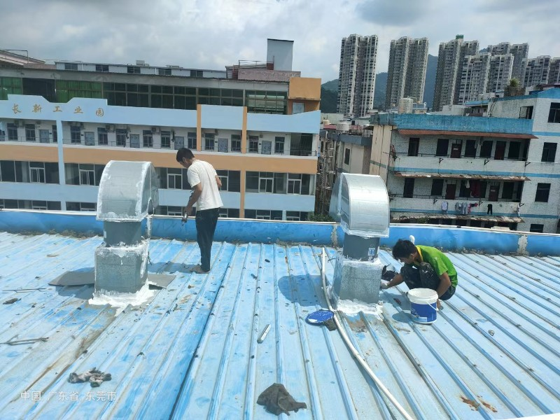 九真镇钢结构屋面涂料维修方法